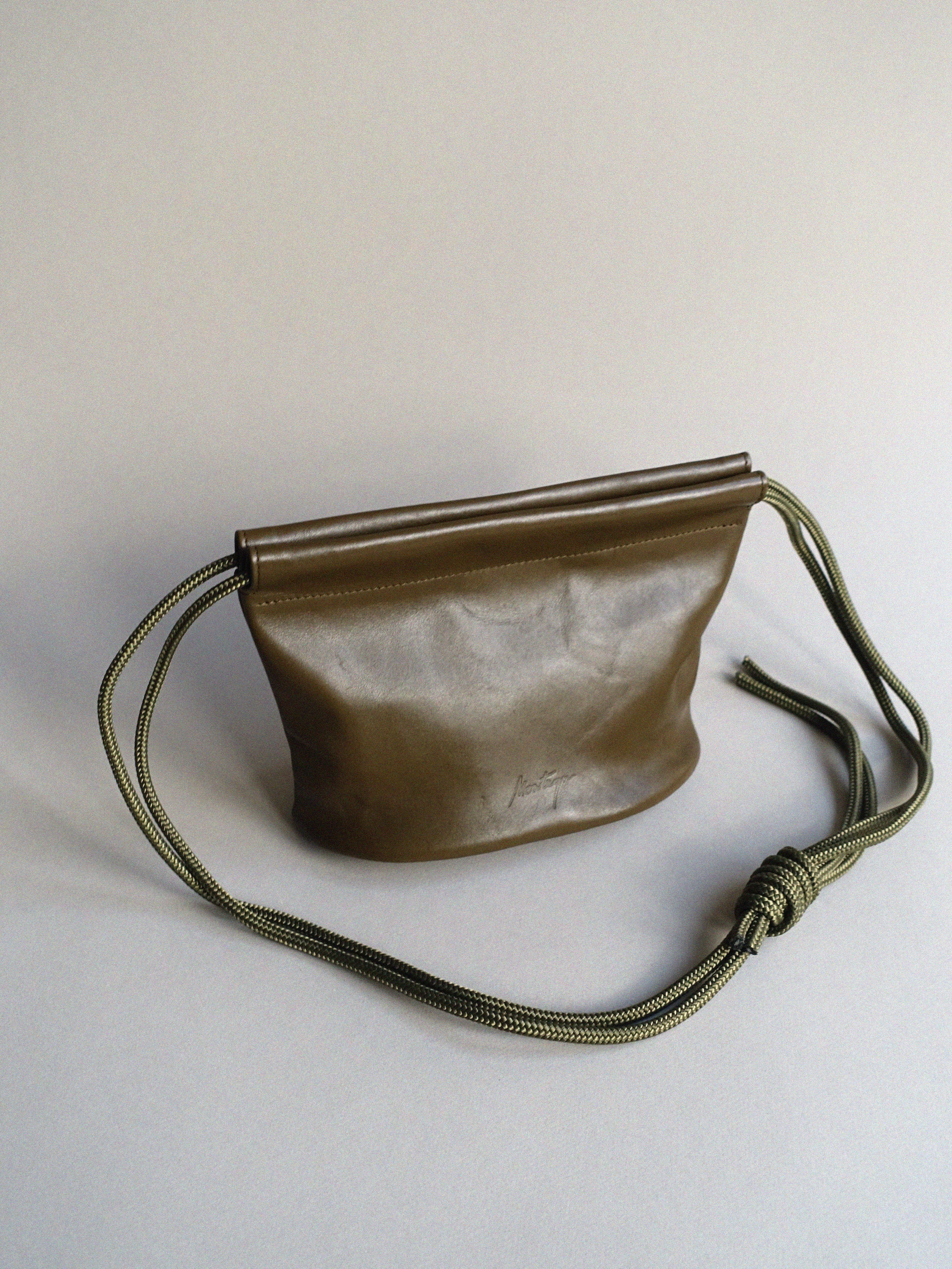 Oval bag Moss green