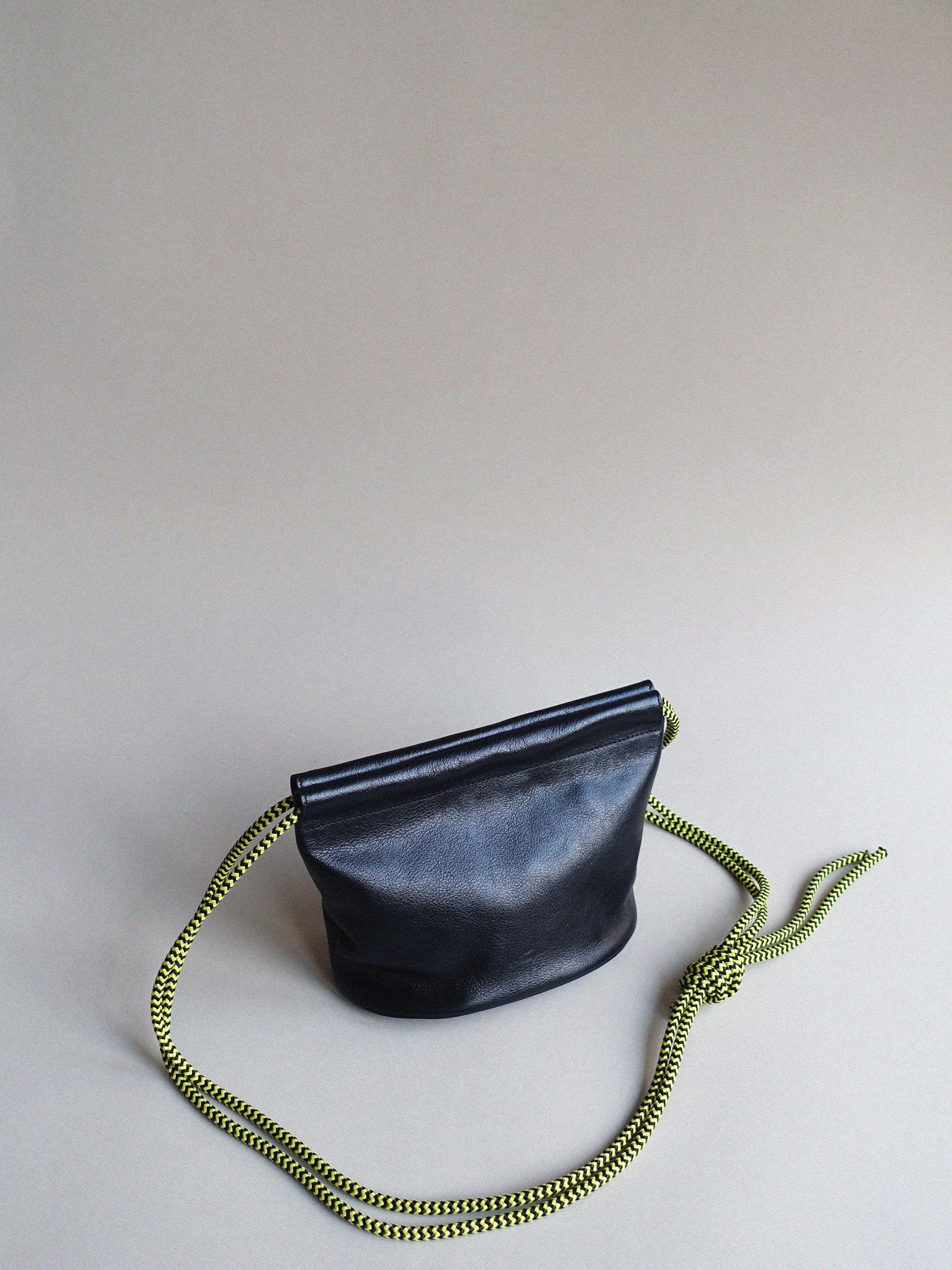 Oval bag Black