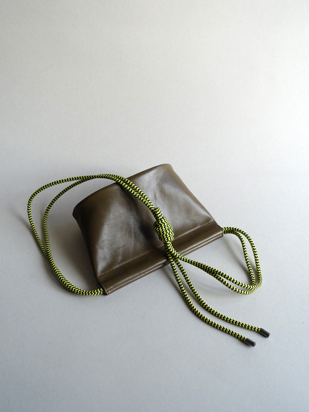 Oval bag Moss green