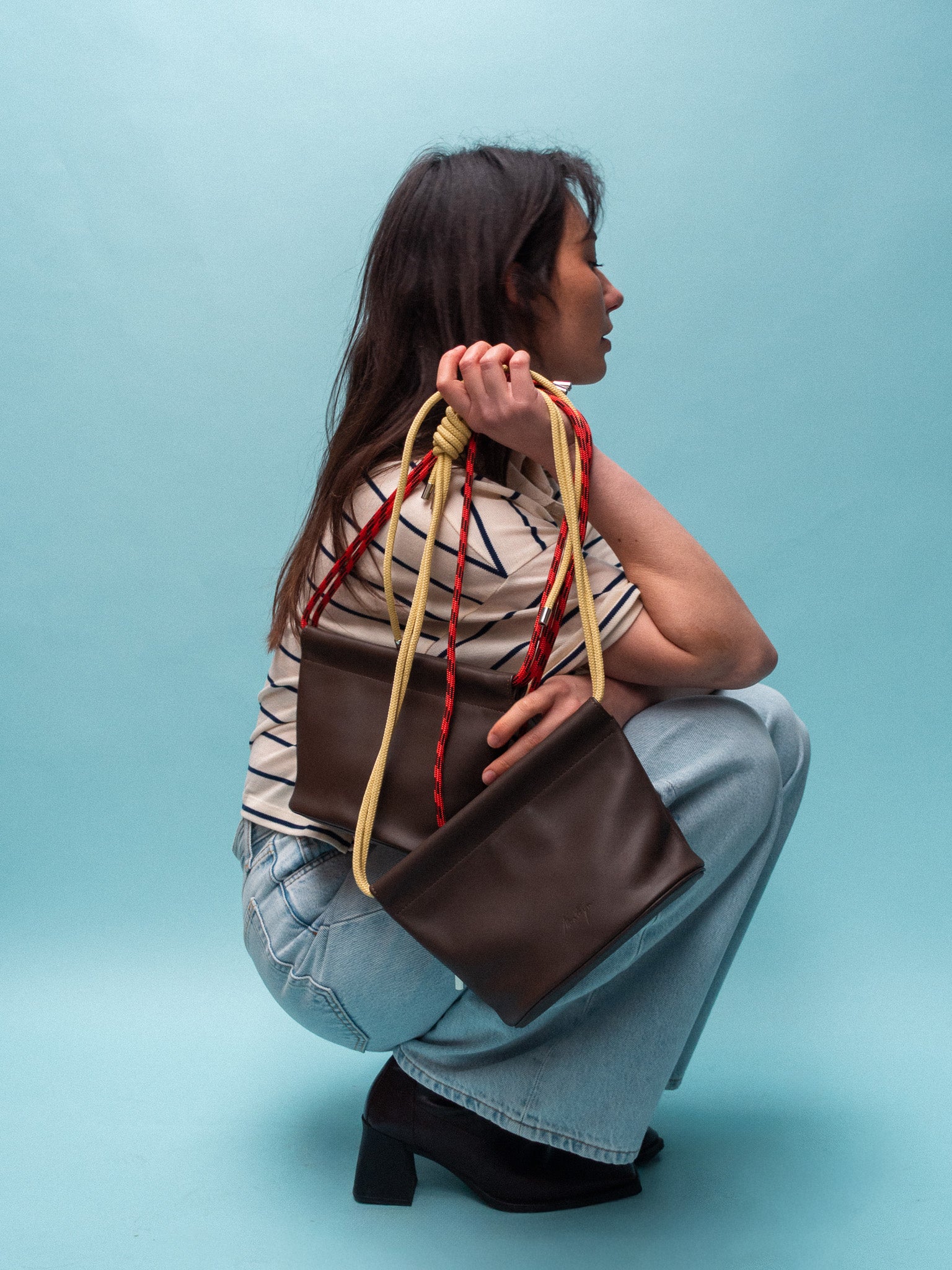 Oval, Brown
