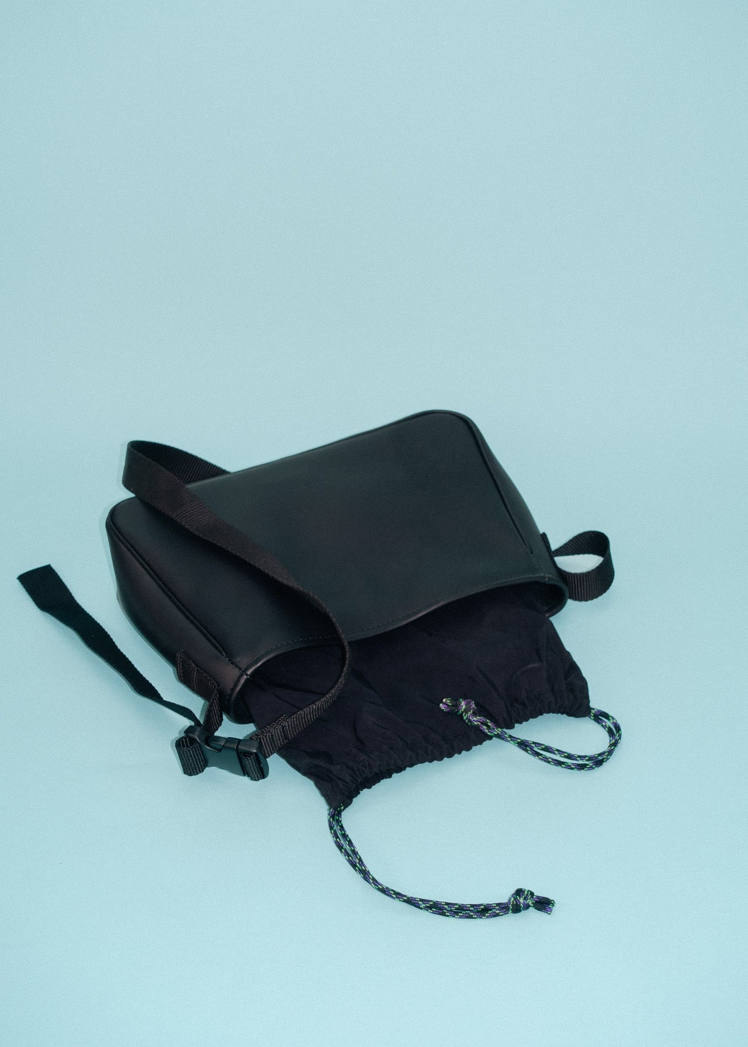 Frame, Black